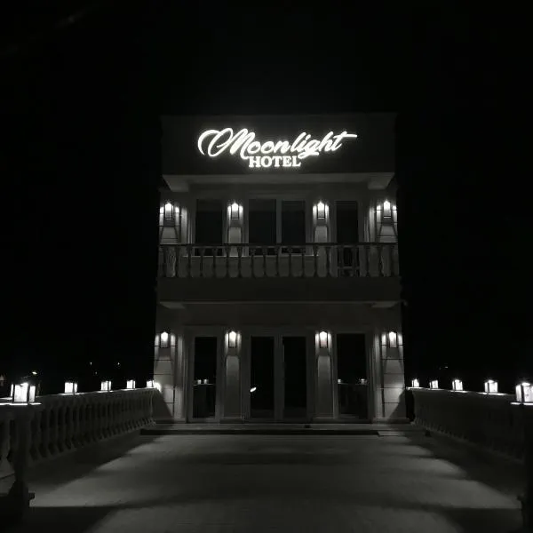 Moonlight Hotel, hotel in Străşeni