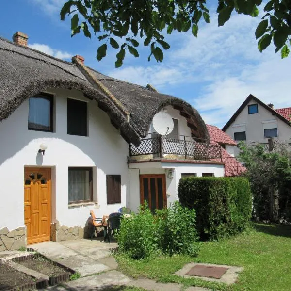 2+2 fős apartman Badacsonytomaj központjában, hotel v destinaci Badacsonytomaj