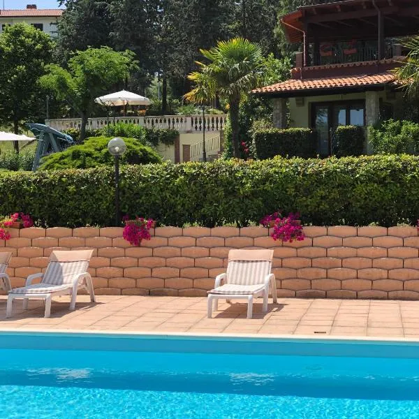 Casa Vacanze Patrizia, hotell i Montefiore dellʼAso