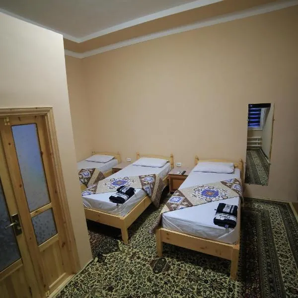 PARVIZ GUEST HOUSE, hotel di Buxoro