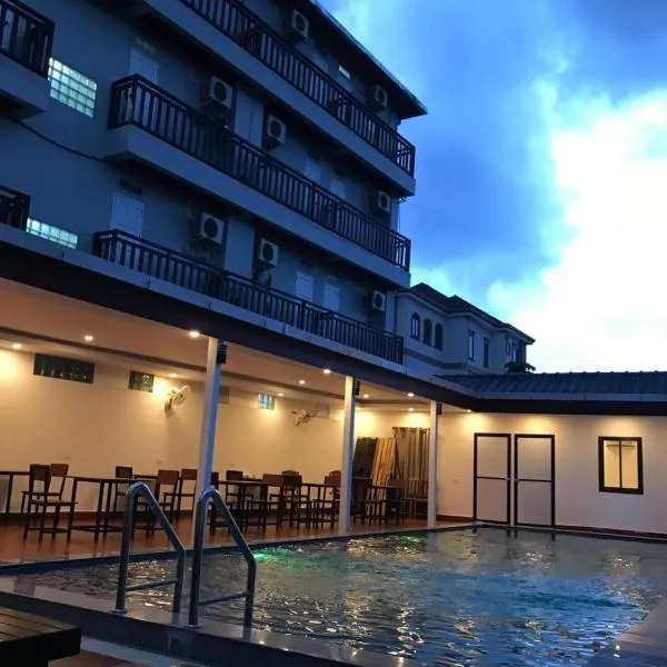 Jasmine Vangvieng Hotel, hotel em Vang Vieng