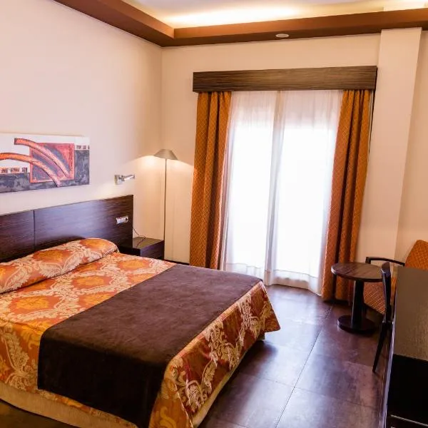 Hospedium Hotel Los Periquitos, хотел в Фортуна