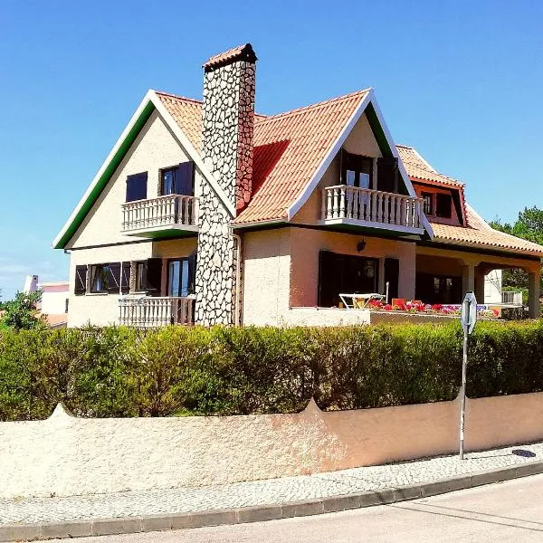 Villa Ana, hotel in Nazaré