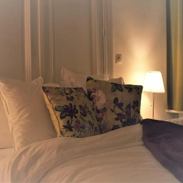 Quiet apartment in Antwerp near parc - B&B InterMezzo - business & leisure, hotel in Antwerp