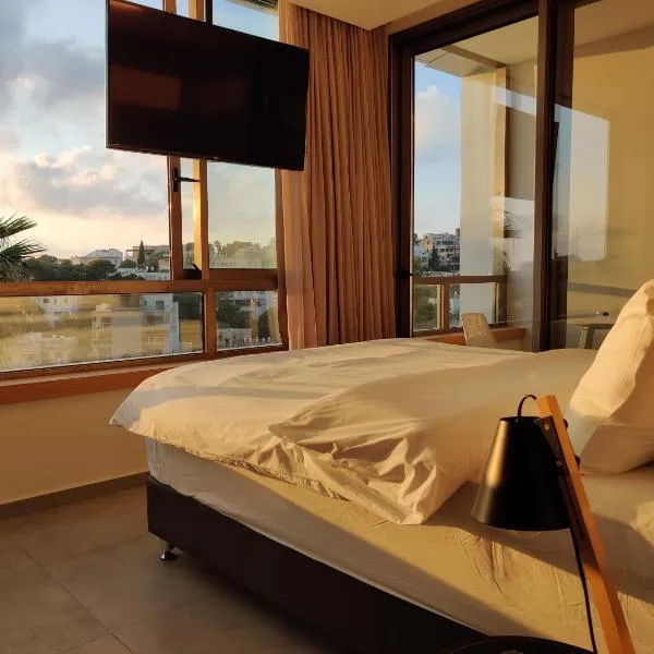 Luxury Suites by Notaly Ariel, hotel di Ein Hod