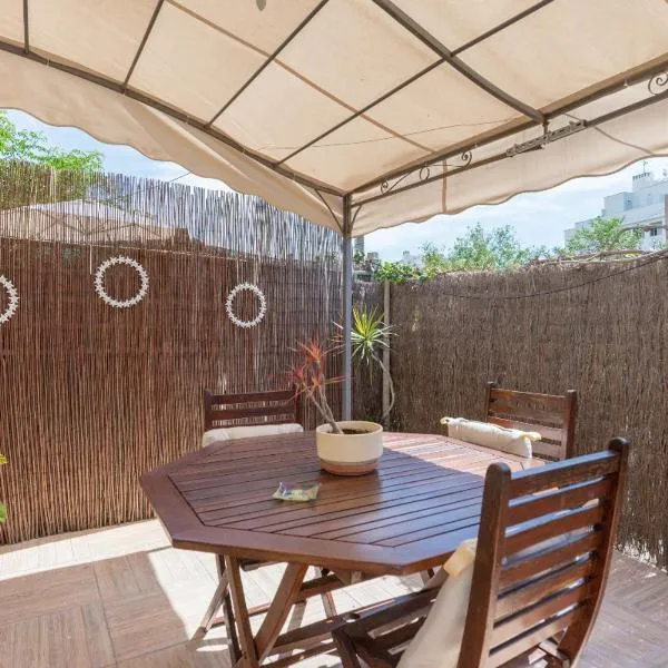 Cozy Loft Near The Beach, hotel v destinaci Torremolinos