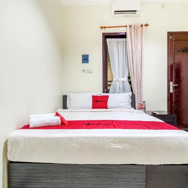 RedDoorz Syariah @ Ketintang Surabaya, hotel v destinaci Surabaja