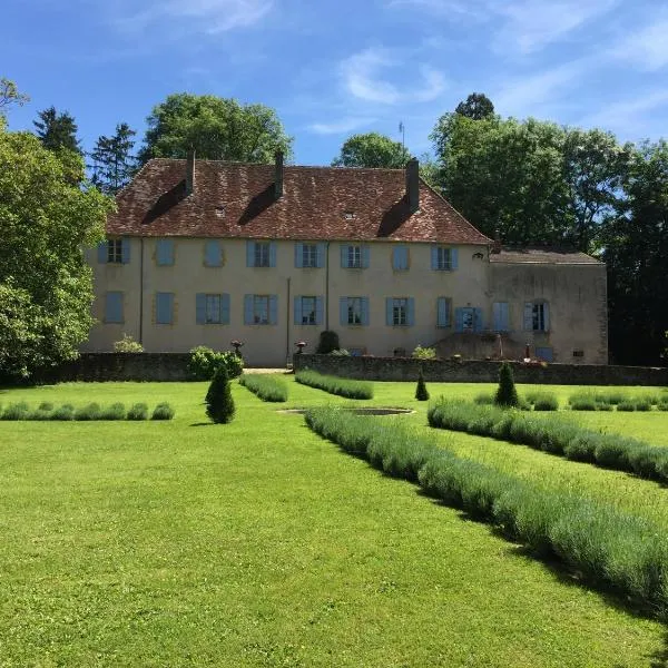 La maison des pères, hotel a Saint-Julien-de-Civry