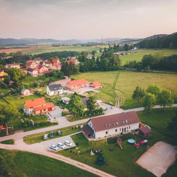 Penzion Na Podlesí ve Zlaté Koruně, hotell i Zlatá Koruna