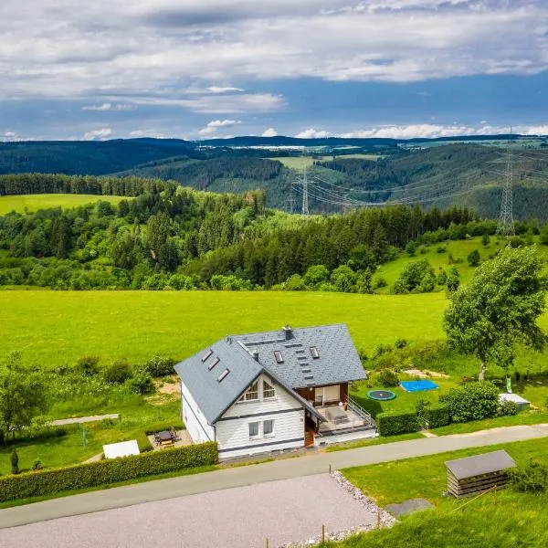 Ferienwohnung Falkenblick OG im FH Falkenhöhe、Oberweißbachのホテル