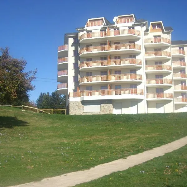 Résidence Néméa Les Balcons d'Ax, hotel v destinaci Ax-les-Thermes