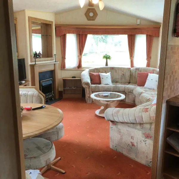 74 Glenfinart Caravan Park, hotel in Carrick