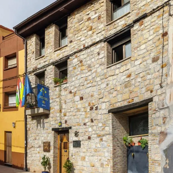 ALBERGUE SAN SATURNINO, hotel Ventosában