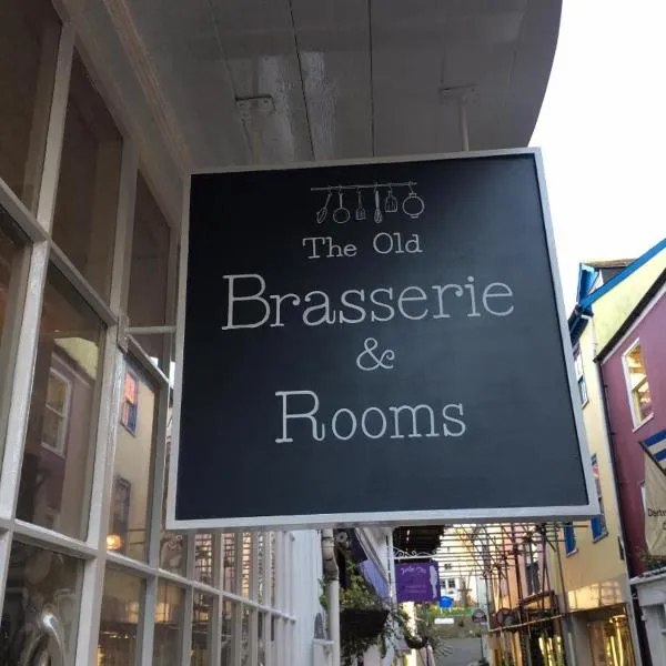 The Old Brasserie & Rooms @ no.8、ダートマスのホテル