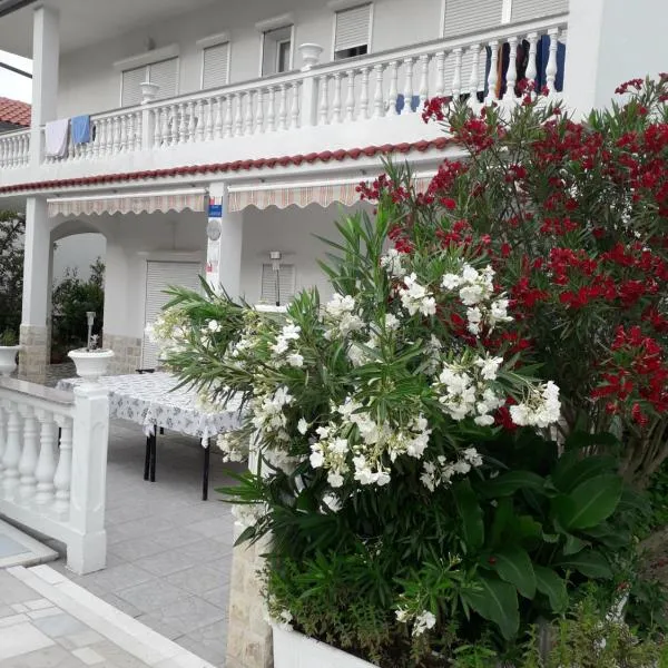 Lovely Marjetka apartment, ξενοδοχείο σε Rab