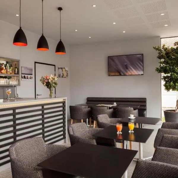 Hôtel Le Nautic – hotel w Arcachon