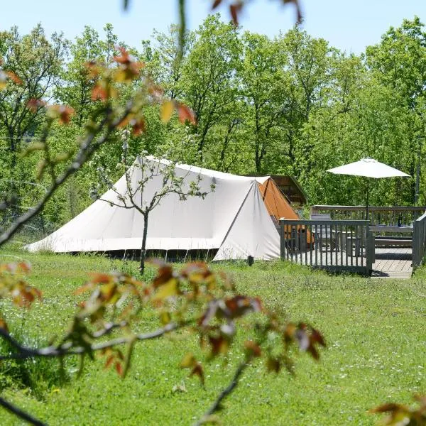 Ingerichte tenten Domaine les Gonies, hotel v destinaci Saint-Matré