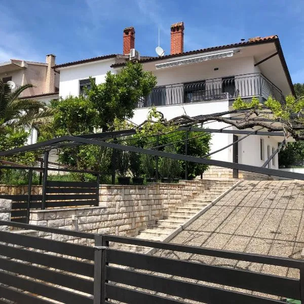 Casa Gremar, hotel in Pješčana Uvala 