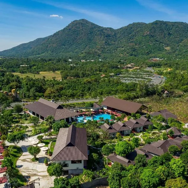 Sang Như Ngọc Resort，朱篤的飯店