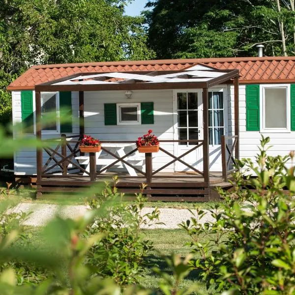 Mobile Homes Dvor, hotel v destinaci Manjadvorci
