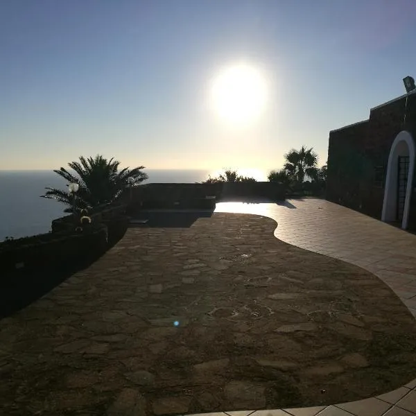 DAMMUSI IL CARRUBO, hotel in Pantelleria