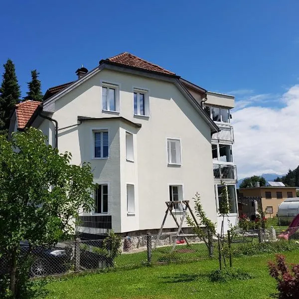 Green Hill Apartments - Feldkirch: Gurtis şehrinde bir otel