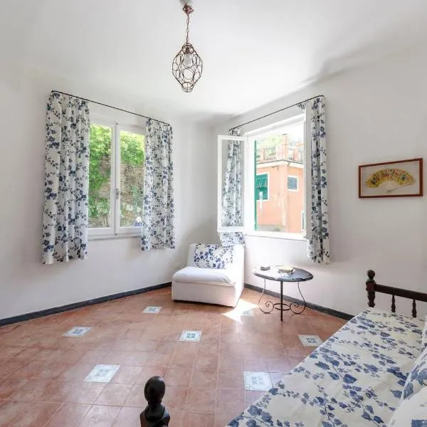 ALTIDO Light Flat with Great View, Cinque Terre, hotel din Vernazza