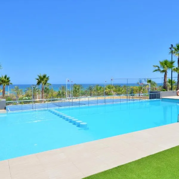 Beachfront Luxury Apartments, hôtel à Arenales del Sol