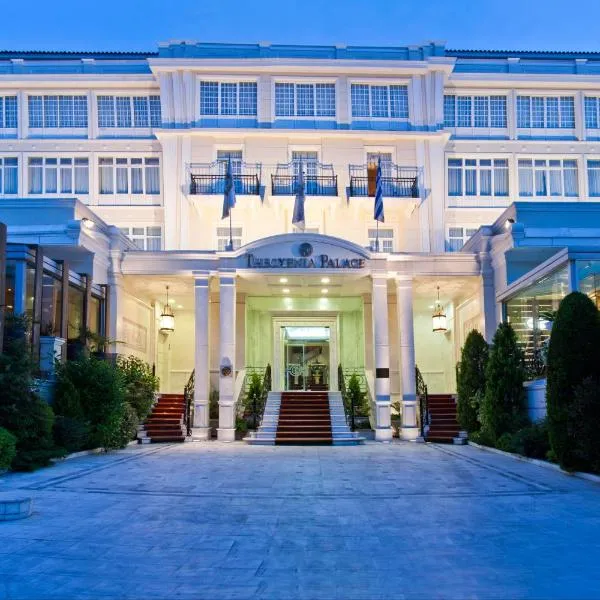 Theoxenia Palace, hotel in Kapandrítion