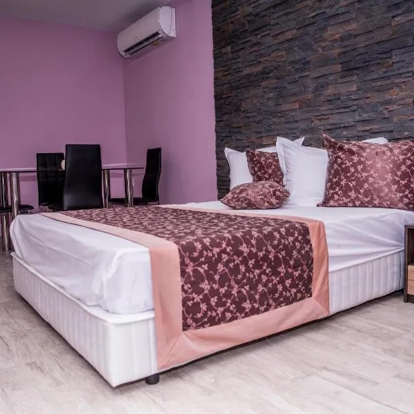 Апартамент България 41 – hotel w mieście Khotnitsa