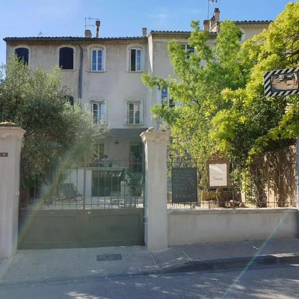 Le Clos Marceau – hotel w mieście Bédoin