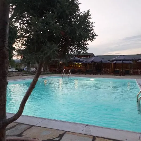 Caretta Village, hotel din Toroni