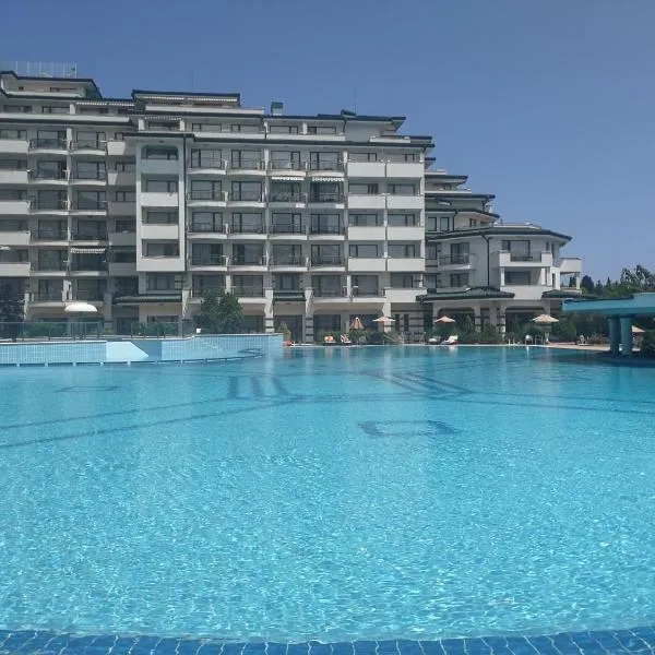 Emerald Beach Resort & Spa,studio ikat310, hotel di Ravda