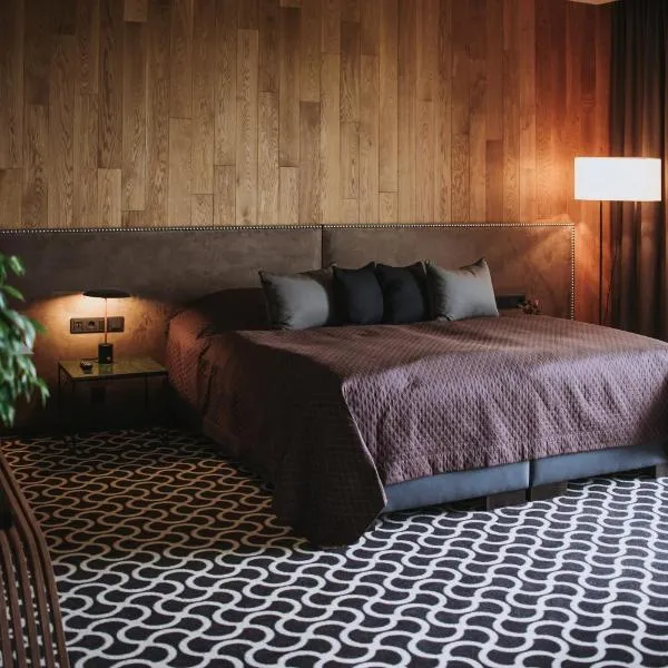 Lajvér Borbirtok – hotel w mieście Szálka