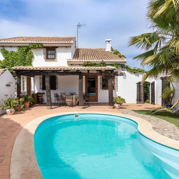 Encantadora casa con piscina privada y chimenea, hotel en Villamena 