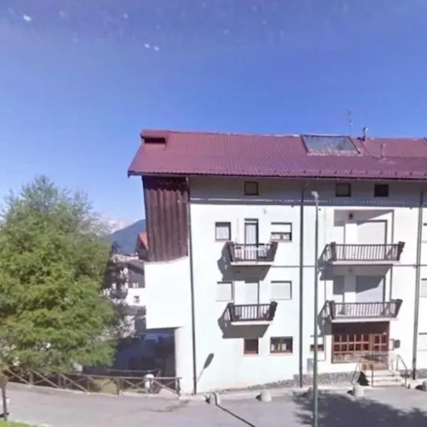 SAUZE 50 MT PISTE CLOTES, hotel Sauze dʼOulxban