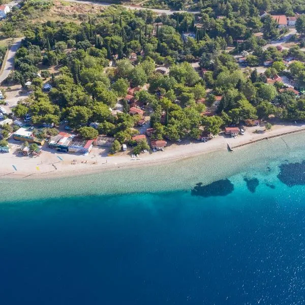 Mobile Homes Camp Perna - Adriatic Kampovi, hotel u gradu 'Orebić'