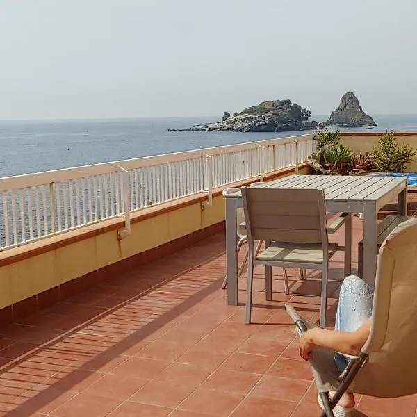 casa Ciclopi, hotel in Acitrezza