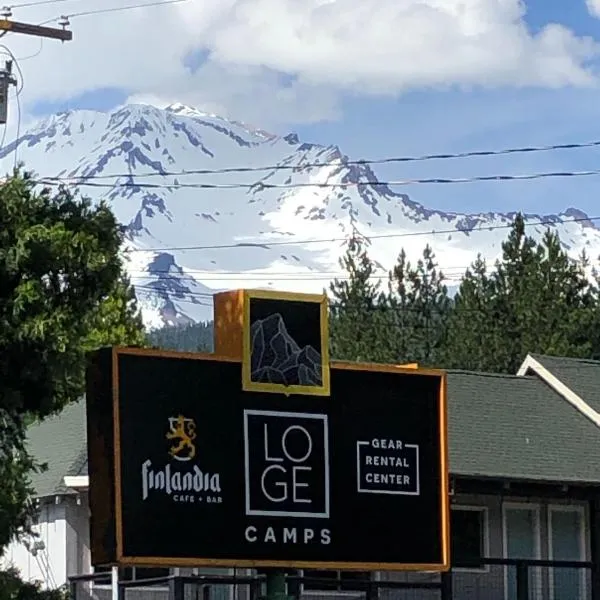 LOGE Mt. Shasta, viešbutis mieste Šastos kalnas