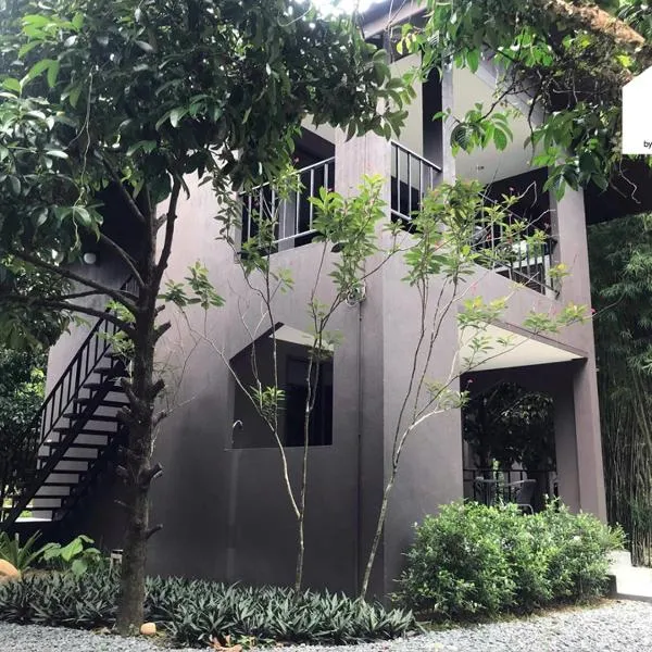 Suan Rom Mai Chanthaburi สวนร่มไม้ จันทบุรี, hotel v destinaci Khlung