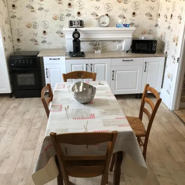 Chez Nono et Soso, hotel v destinaci Eurville