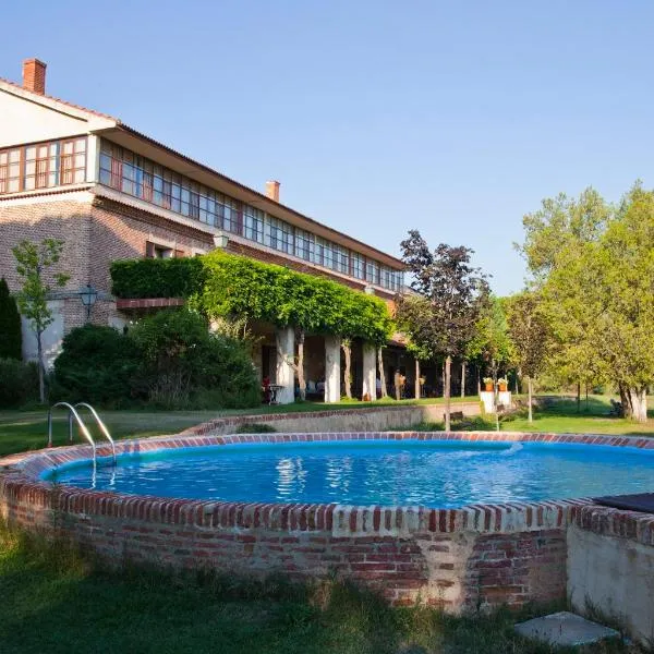 Posada Real del Pinar, hotel v destinaci Pozal de Gallinas