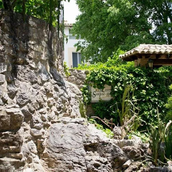 Hostal Caseria San José de Hutar, hotel in Jimena