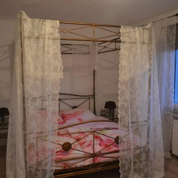 bed en breakfast Floris, отель в городе Wallenborn