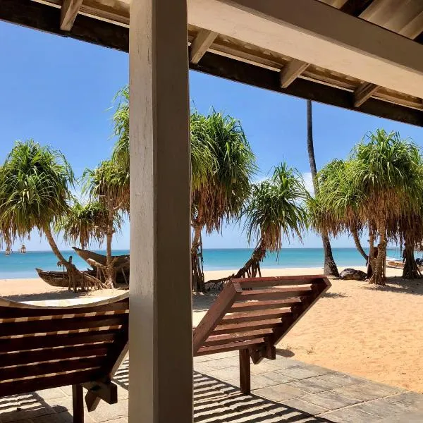 Moon Isle Beach Bungalow、ニラヴェリのホテル
