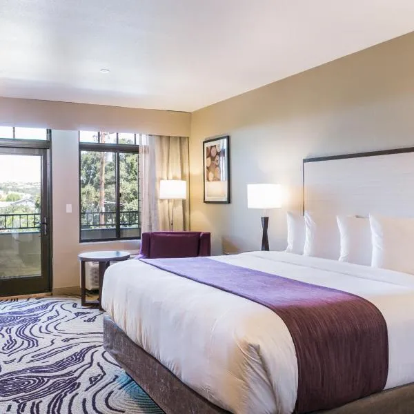 Hotel Siri Downtown - Paso Robles, hotel in Oak Park