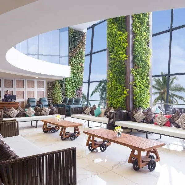 Regenta Central Hotel & Convention Centre Nagpur, hotell i Nagpur