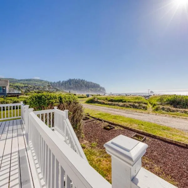 Cape Meares Beach Getaway، فندق في غاريبالدي