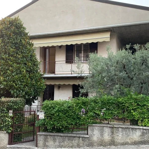 Casa Magnolia, hotel in Pastrengo