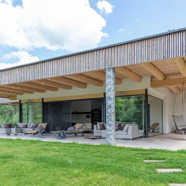 Ferienhaus am See mit Sauna und Whirlpool, hotel v destinaci Wienerbruck